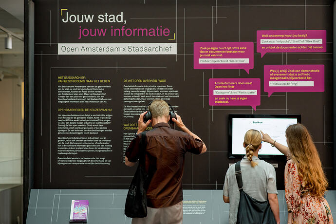 Foto_evelienhogersfotografie_PaneelMetBezoekers